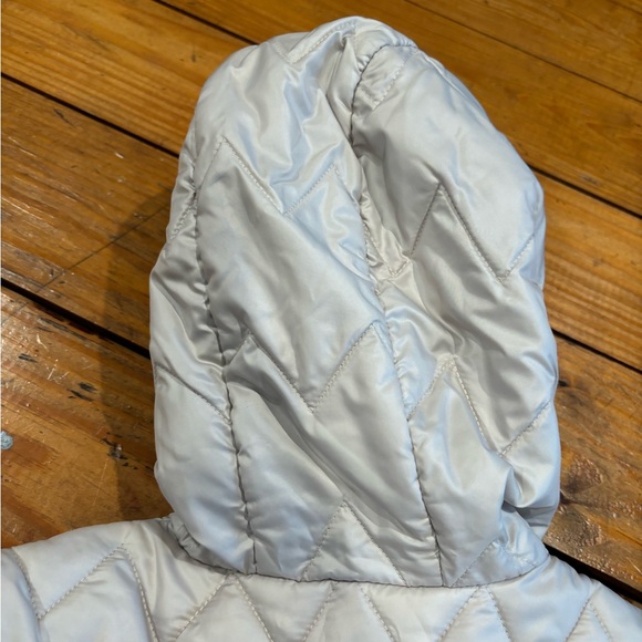 (419) KENNETH COLE PUFFER - Picture 6 of 7